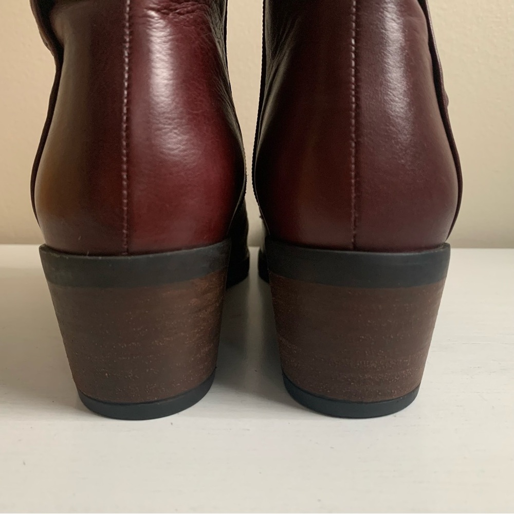 Bueno Connie Merlot Leather Ankle Boots Ruffle Detail Block Heel Sz 38 - Picture 9 of 14